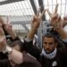 على المجتمع الدولي الإعتراف بالأسرى الفلسطينيين كأسرى حرب