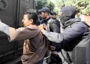 أجهزة الأمن المصرية تعرض أسرة بينهم طفل رضيع للاختفاء القسري