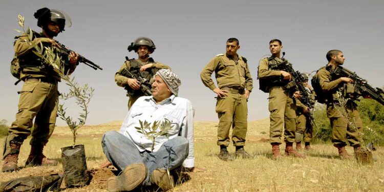 تواصل سياستي الهدم والتهجير للعائلات المقدسية