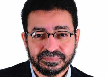 الصحافي عامر عبد المنعم