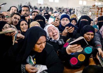 آلاف الحالات الإنسانية بانتظار فتح معبر