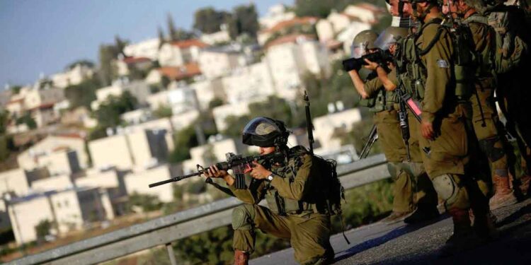 قتل الفلسطينيين بدم بارد