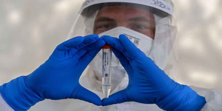 "إسرائيل" ملزمة بتوفير لقاح كورونا للفلسطينيين