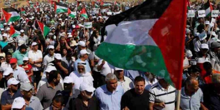 الاحتلال الاسرائيلي يستخدم القوة المميتة في مواجهة مسيرات العودة على الحدود مع قطاع غزه