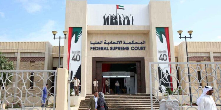 الامارات تسجن اردنيا