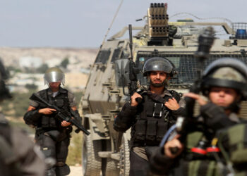 الاحتلال يقتحم منازل فلسطينيين