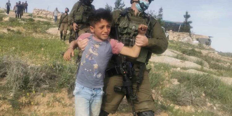 الاحتلال الإسرائيلي يعتقل 5 أطفال فلسطينيين