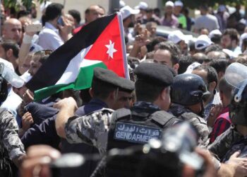 أكثر من 100 معتقل في احتجاجات الأردن