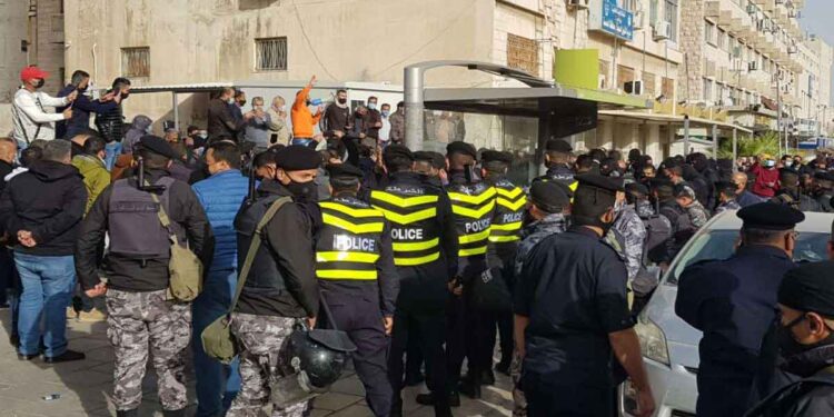 السلطات الأردنية تقمع وقفات احتجاجية سلمية