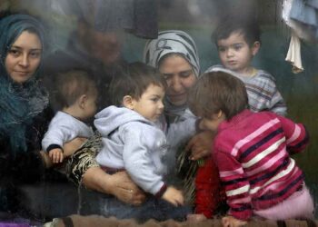 تعيش نساء سوريا واليمن منذ سنوات مأساة الحرب والانتهاكات