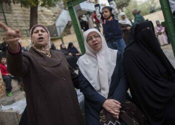 اسيرات خلف القضبان