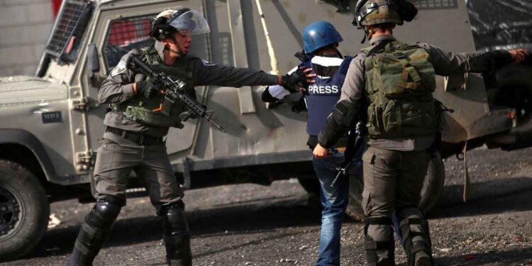 Dozens of violations against Palestinian journalists