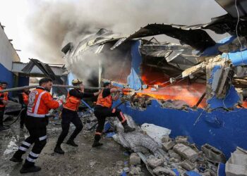 213 قتيلاً بينهم 61 طفلا و36 سيدة في غزة