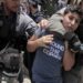 صورة من انتهاكات اسرائيل لحقوق الأطفال الفلسطينيين