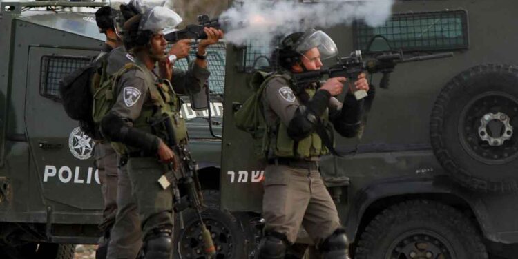 الاحتلال الإسرائيلي يواصل جرائمه.. مقتل فلسطيني و68 إصابة شمالي الضفة
