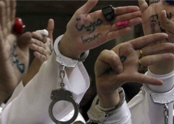 السلطات المصرية تمارس “انتهاكات جنسية ممنهجة” بحق معتقلات الرأي
