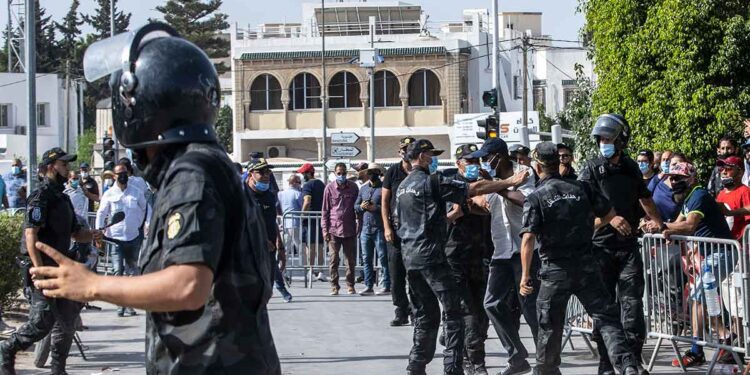 Tunisia is at the crossroads: either democracy or totalitarianism