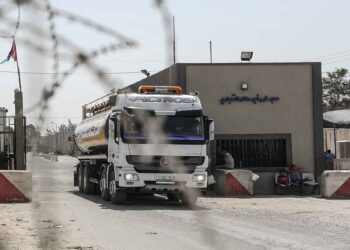 Israel blocks fuel from entering Gaza