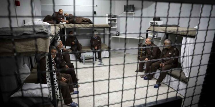 Sixteen Palestinian Prisoners Continue Their Open Hunger Strike