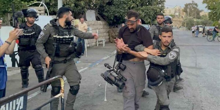 صورة من الارشيف