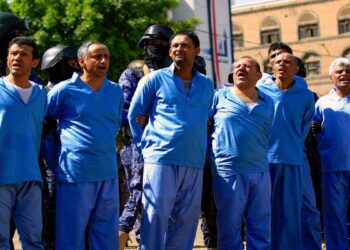 اعدام مدنيين بينهم قاصر