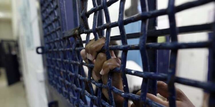 الأوضاع الصحية للأسرى الفلسطينيين المضربين تتجه نحو “الخطورة الشديدة”
