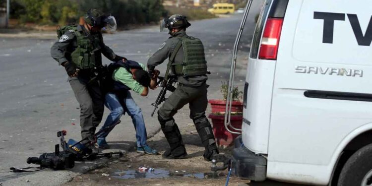 19 Palestinian journalists got imprisoned by IOF following the arrest of “Ahmed Qatamesh”