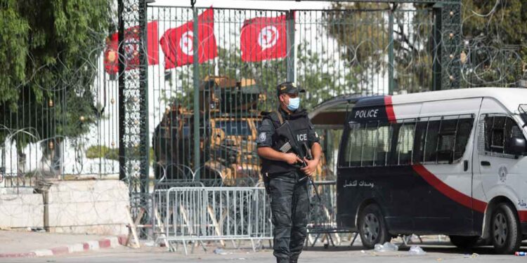 Tunisia – Storming of Al-Zaytouna TV Raises Concerns of Journalists