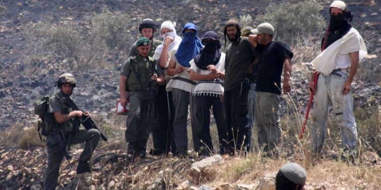 صورة ارشيفية لمستوطنين اسرائيليين