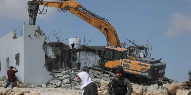 The Israeli occupation threatens further home demolitions in al-Quds neighbourhood