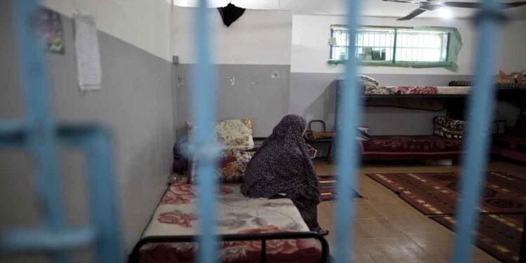 IOF Beat and Suppress Palestinian Female Prisoners