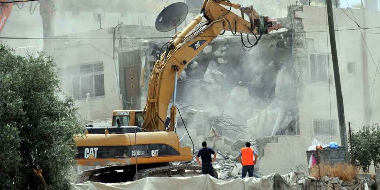 OCHA: Two Palestinians Killed, 348 Others Injured Within Two Weeks