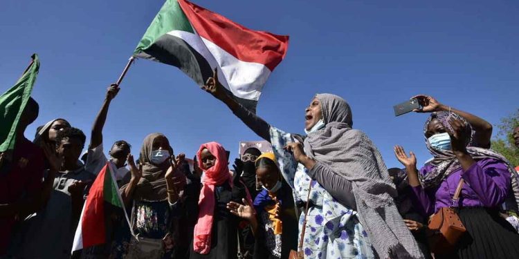 Security forces kill four and injure two hundred during “peaceful protests” in Sudan