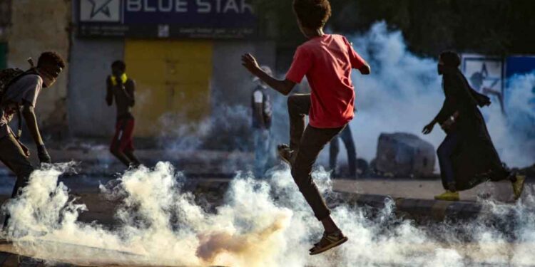 استخدام الأمن السوداني "العنف المفرط" تجاه المظاهرات