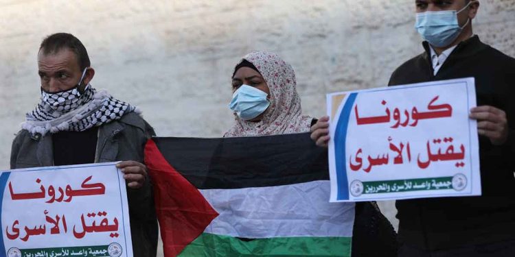 More Than 100 Palestinian Prisoners Tested Positive for COVID-19 in Israeli Jails