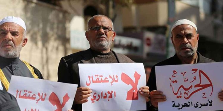 صورة من الارشيف