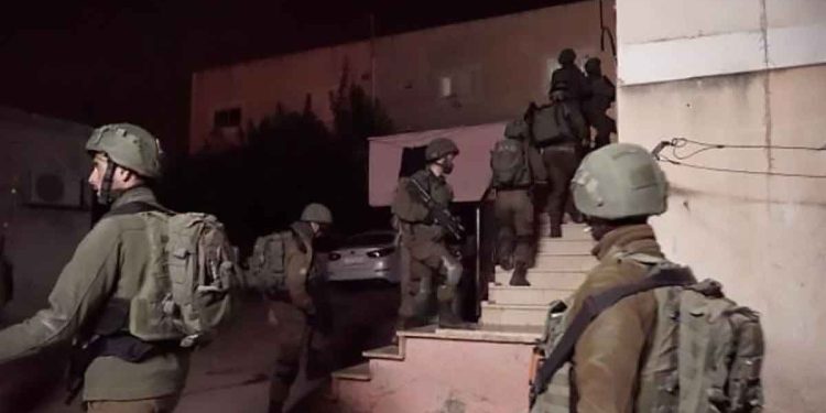 IOF Arrests Palestinian Minor in West Bank