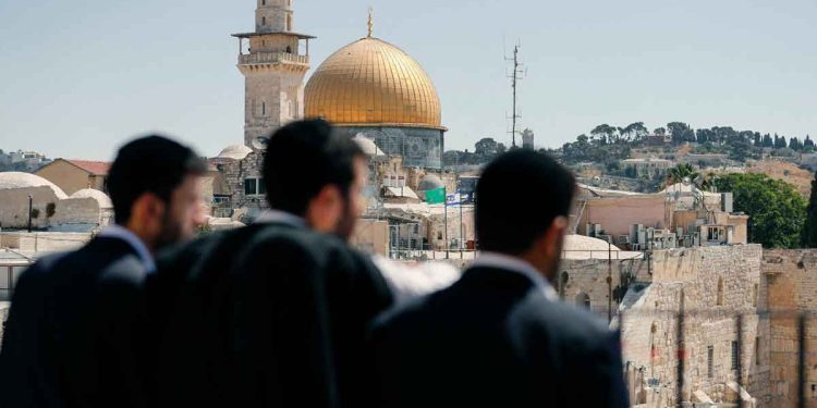 Hundreds of Settlers Stormed Al-Aqsa Mosque in a Week