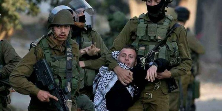 Israeli occupation forces arrest 35 Palestinian citizens, including a Legislative Council deputy