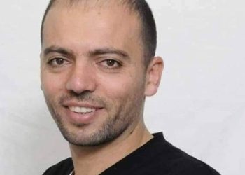 الأسير الفلسطيني خليل عواودة مضرب عن الطعام لليوم الـ14