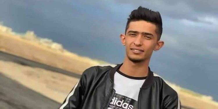 الشاب الفلسطيني أحمد عويدات