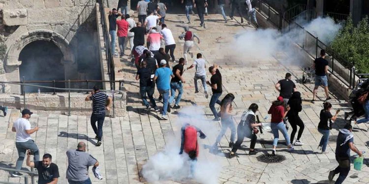 UN Calls for a Probe into Occupation Forces Violence at Al-Aqsa