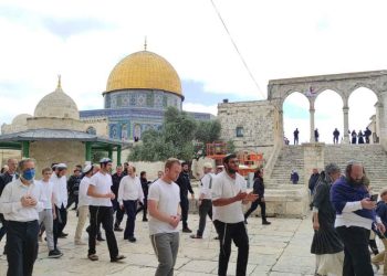 إخلاء المسجد الأقصى من المصلين