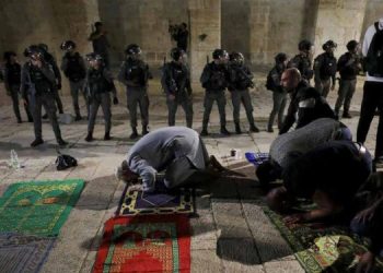 استباحة إسرائيل للمسجد الأقصى يجر المنطقة لحرب دينية