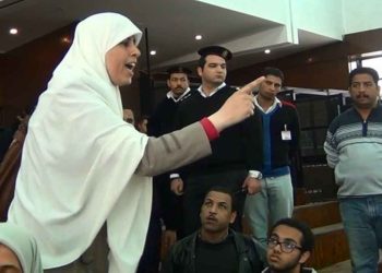 معتقلة الرأي "عائشة الشاطر"