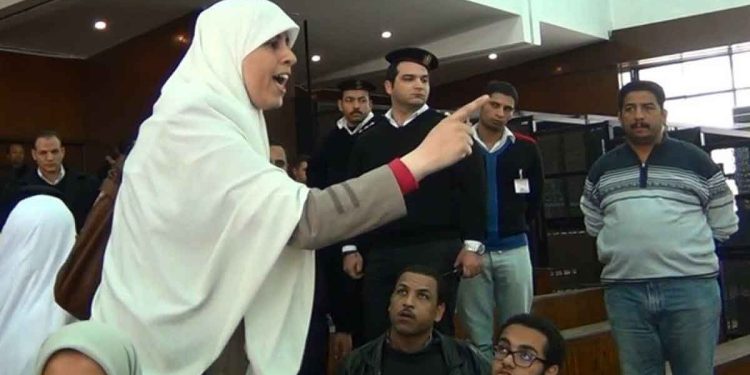 معتقلة الرأي "عائشة الشاطر"