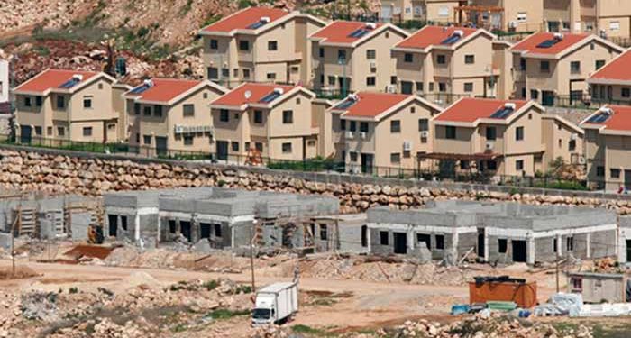 صورة من الارشيف لمستوطنات اسرائيلية