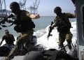 The Israeli Occupation Naval Arrests 4 Palestinian Fishermen and Injures Two Others