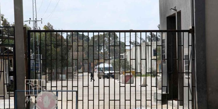 إغلاق كل من معبري كرم أبو سالم، المعبر التجاري الوحيد لقطاع غزة، وبيت حانون "إيرز" المخصص لحركة الأفراد