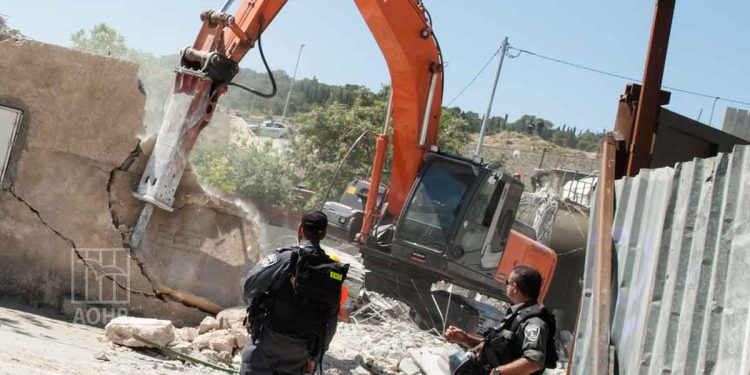 Report: The Israeli Occupation Demolished and Seized 44 Palestinian Buildings in 2 Weeks